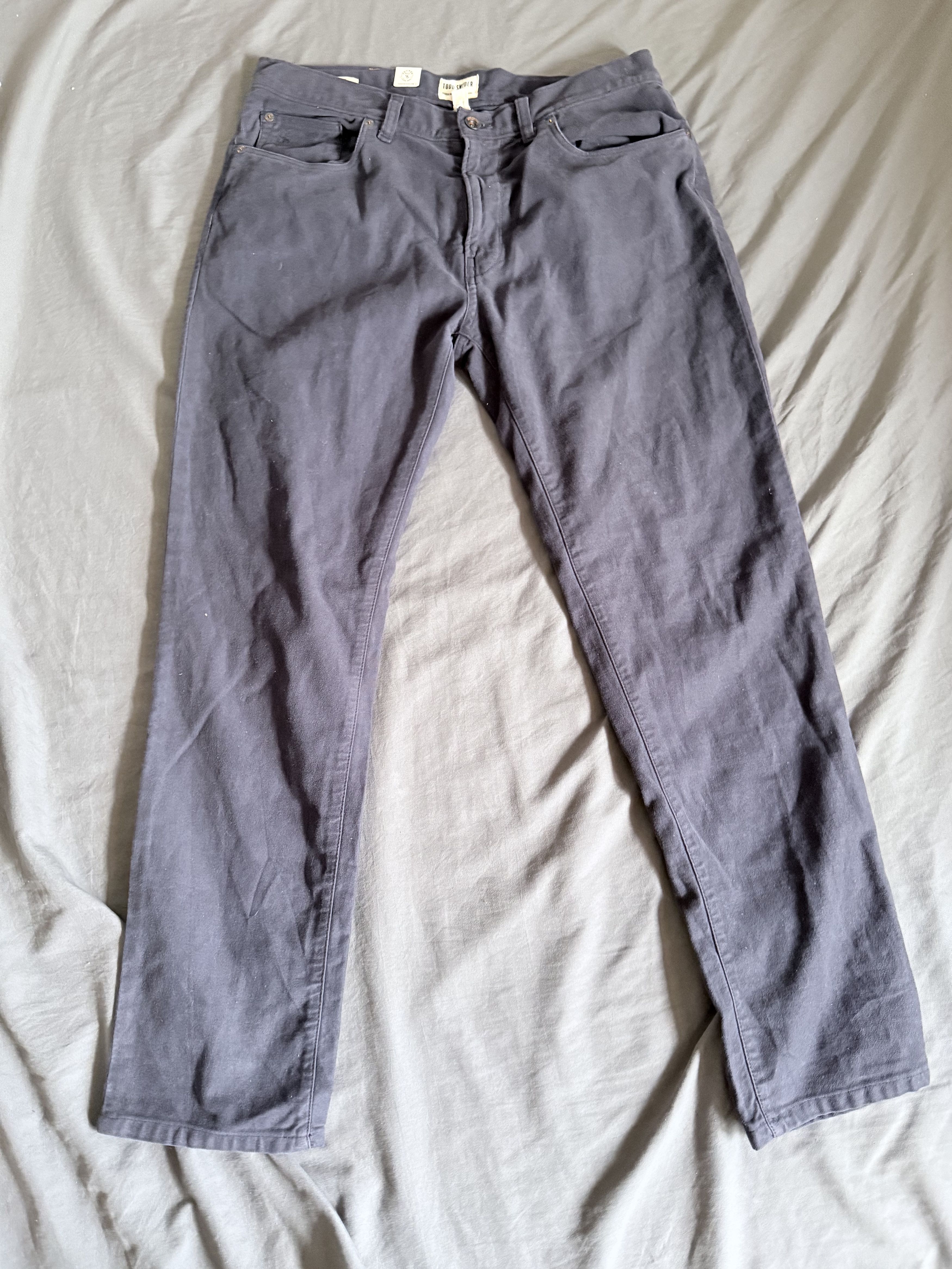 Todd Snyder Slim Fit 5-Pocket Italian Moleskin Pant in Navy 32x30 Size US 32 / EU 48 - 1 Thumbnail