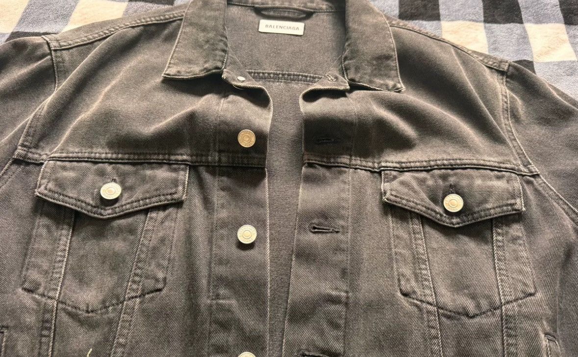 Balenciaga Balenciaga water brick denim jacket 2412-Nextarrow Size US S / EU 44-46 / 1 - 3 Thumbnail