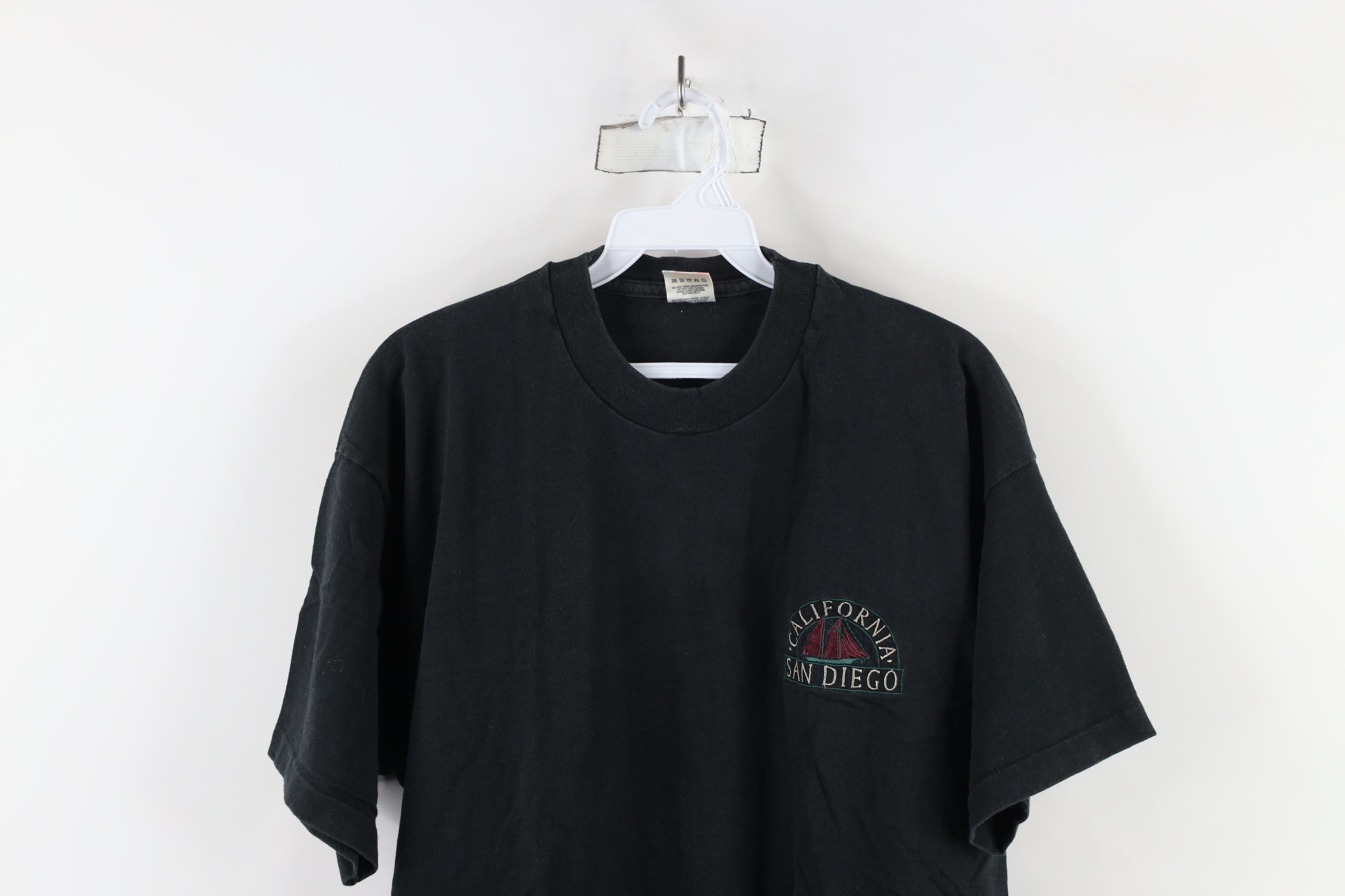 Vintage Vintage 90s Streetwear San Diego California T-Shirt USA Size US XL / EU 56 / 4 - 2 Thumbnail