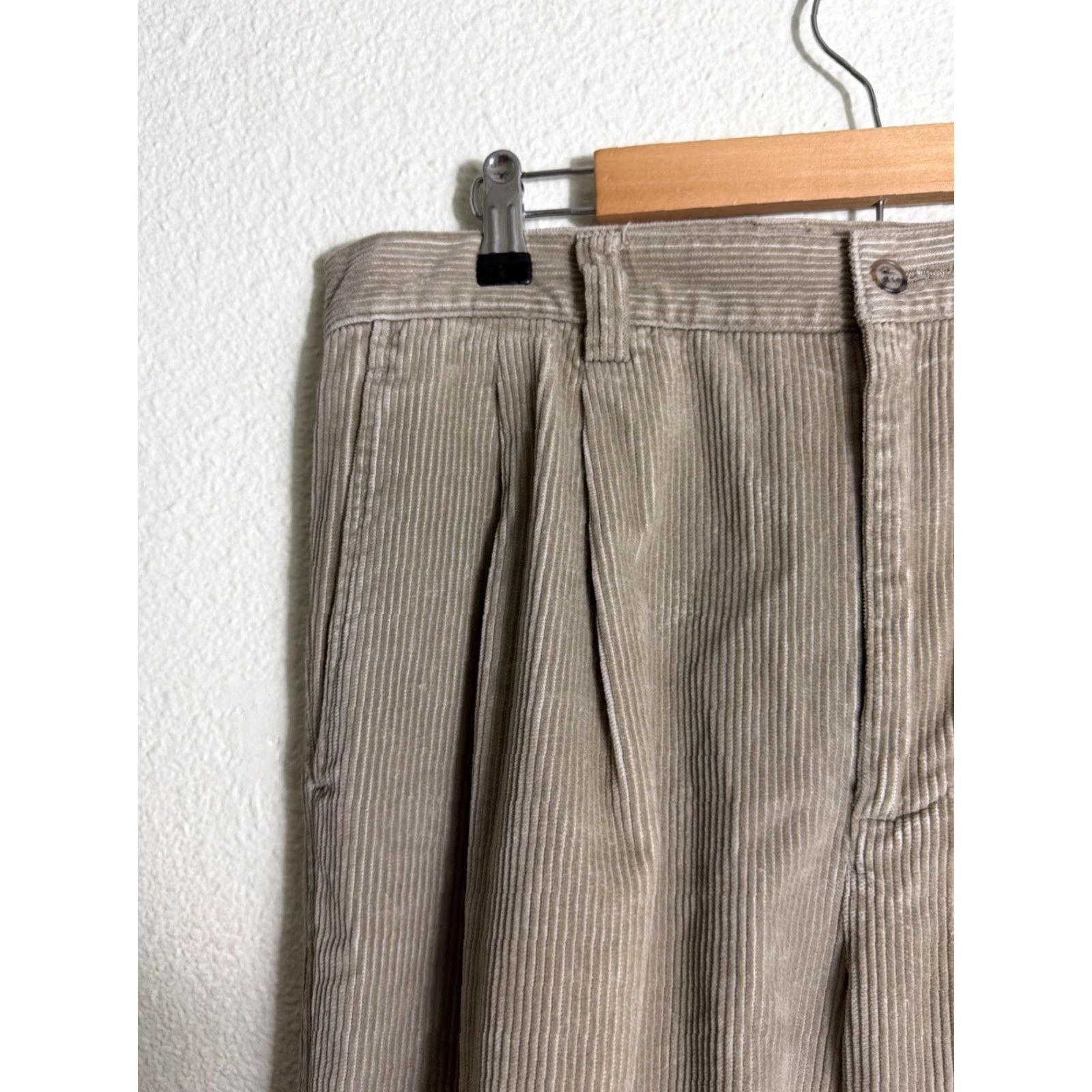 Gap VINTAGE Gap Easy Fit Corduroy Pants Mens 32 34 29 Beige Tan 90s Grunge Cuffed Straight Pockets 5-Pocket Chino Size US 34 / EU 50 - 5 Thumbnail