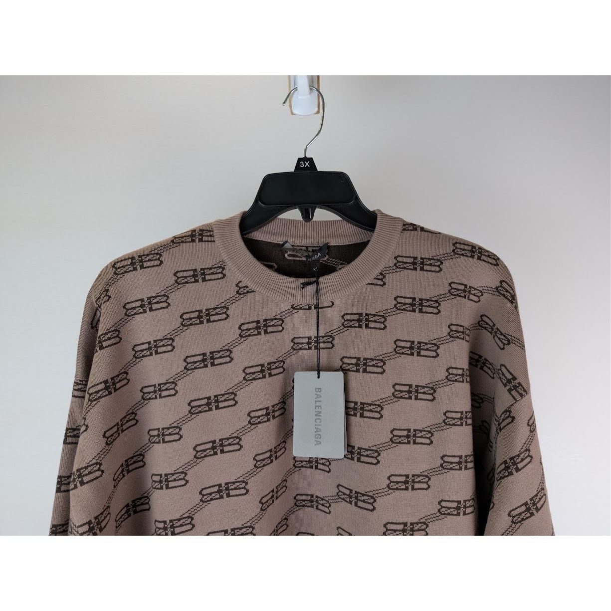 Balenciaga o1rshd1 Monogram Crewneck Sweater in Beige/Brown Size US XL / EU 56 / 4 - 3 Thumbnail