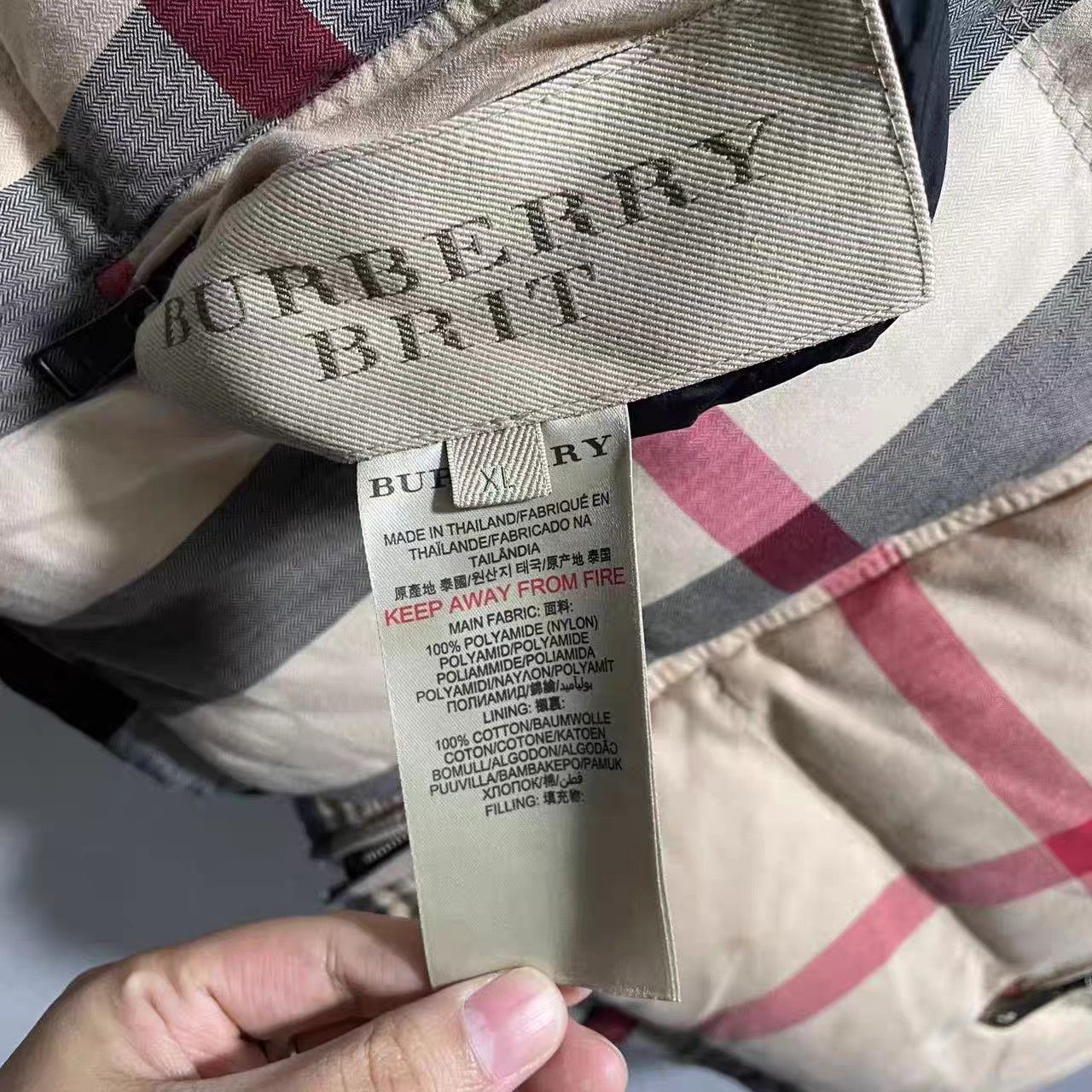 Burberry Burberry Reversible Down Vest K15 Size US XL / EU 56 / 4 - 6 Thumbnail