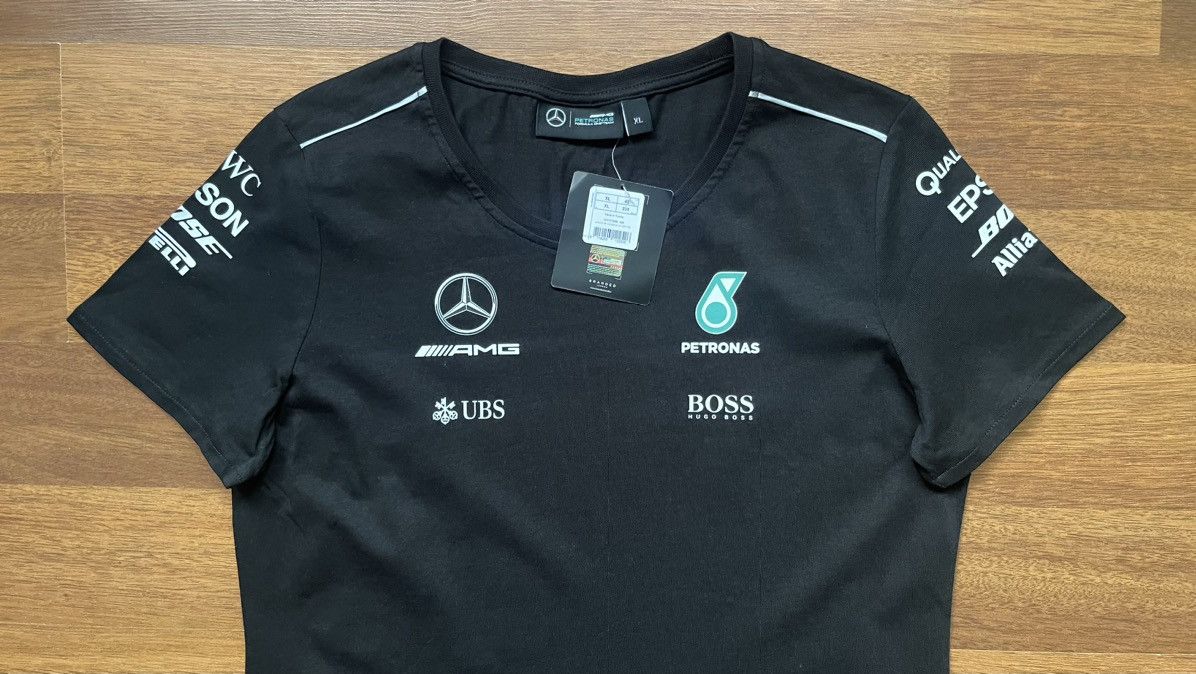 Formula 1 × Mercedes-Benz NWT AMG MERCEDES HUGO BOSS 2017 FORMULA 1 PETRONAS TEE Size XL / US 12-14 / IT 48-50 - 2 Thumbnail