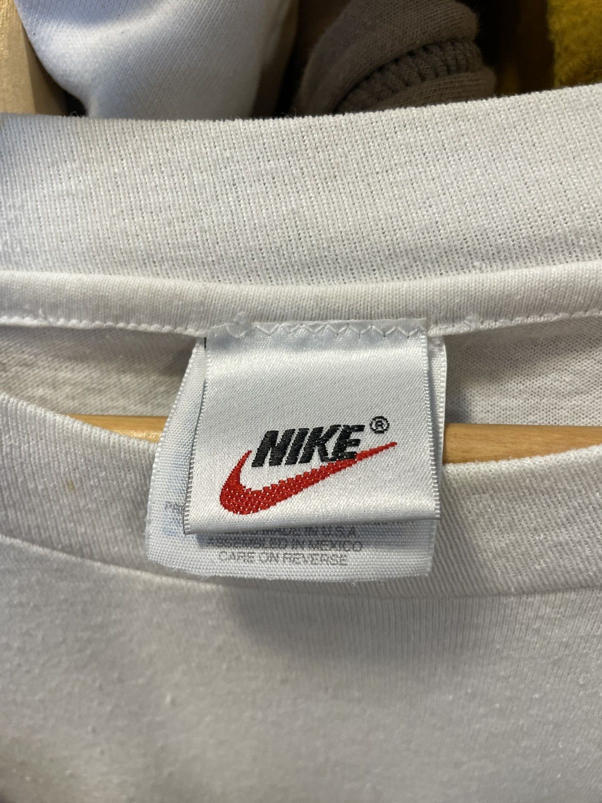 Nike Rare Vintage Nike Spell Out 90s Tee Size US XL / EU 56 / 4 - 5 Thumbnail