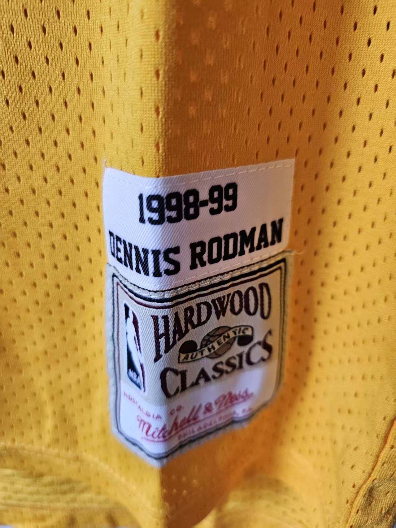 NBA Lakers #73 Dennis Rodman Jersey Yellow Size US XL / EU 56 / 4 - 4 Thumbnail