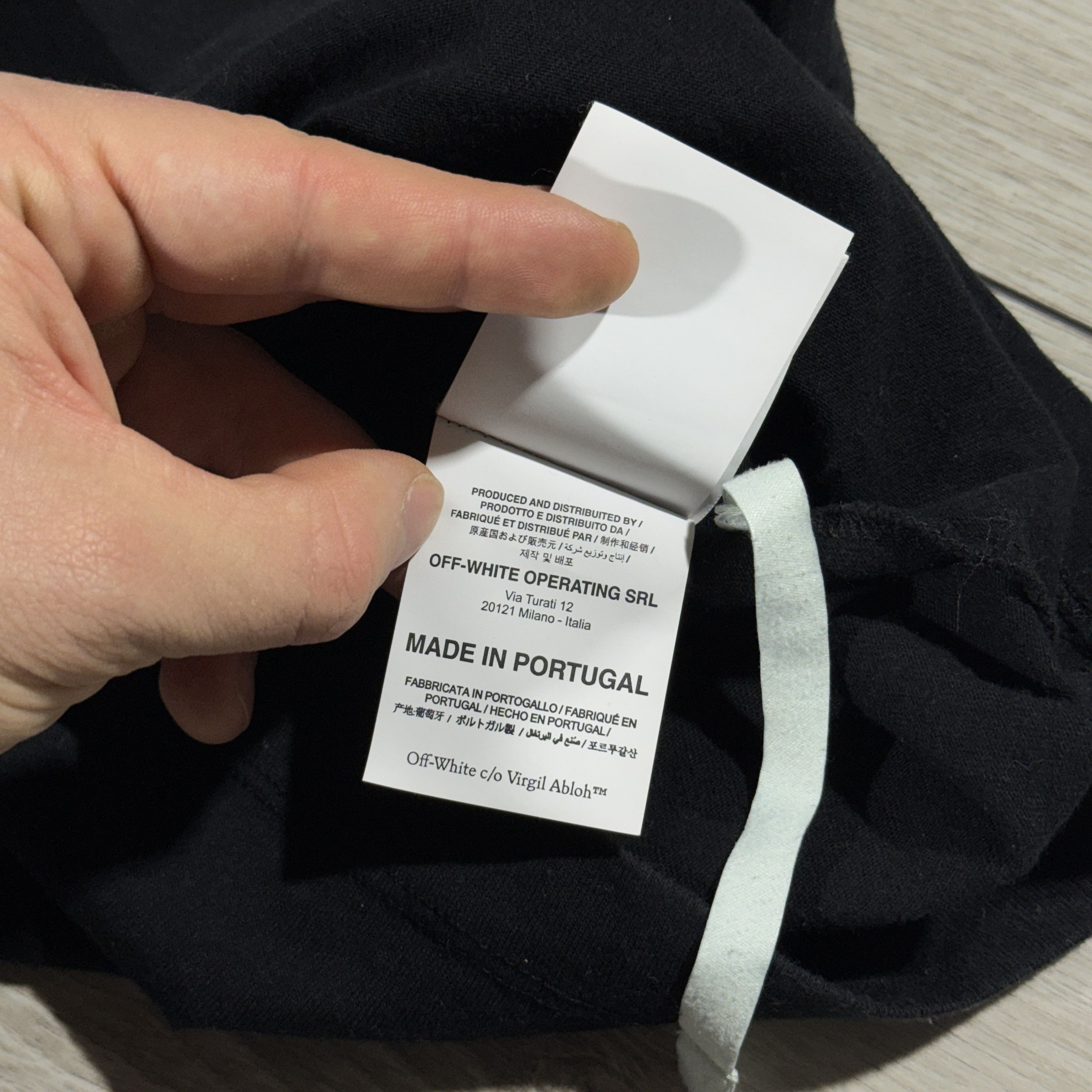 Off-White RARE Off White Airport Tape T-Shirt Y2K Retro Hype M Size US M / EU 48-50 / 2 - 10 Thumbnail