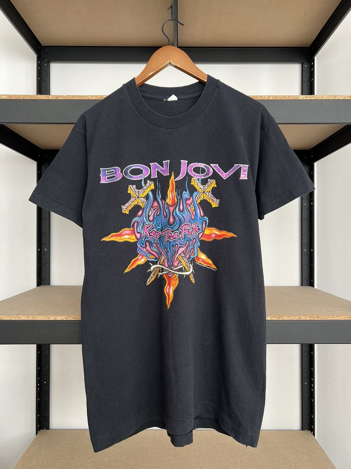 Band Tees Vintage 1993 Bon Jovi Keep The Faith Black T-shirt Size US L / EU 52-54 / 3 - 1 Thumbnail