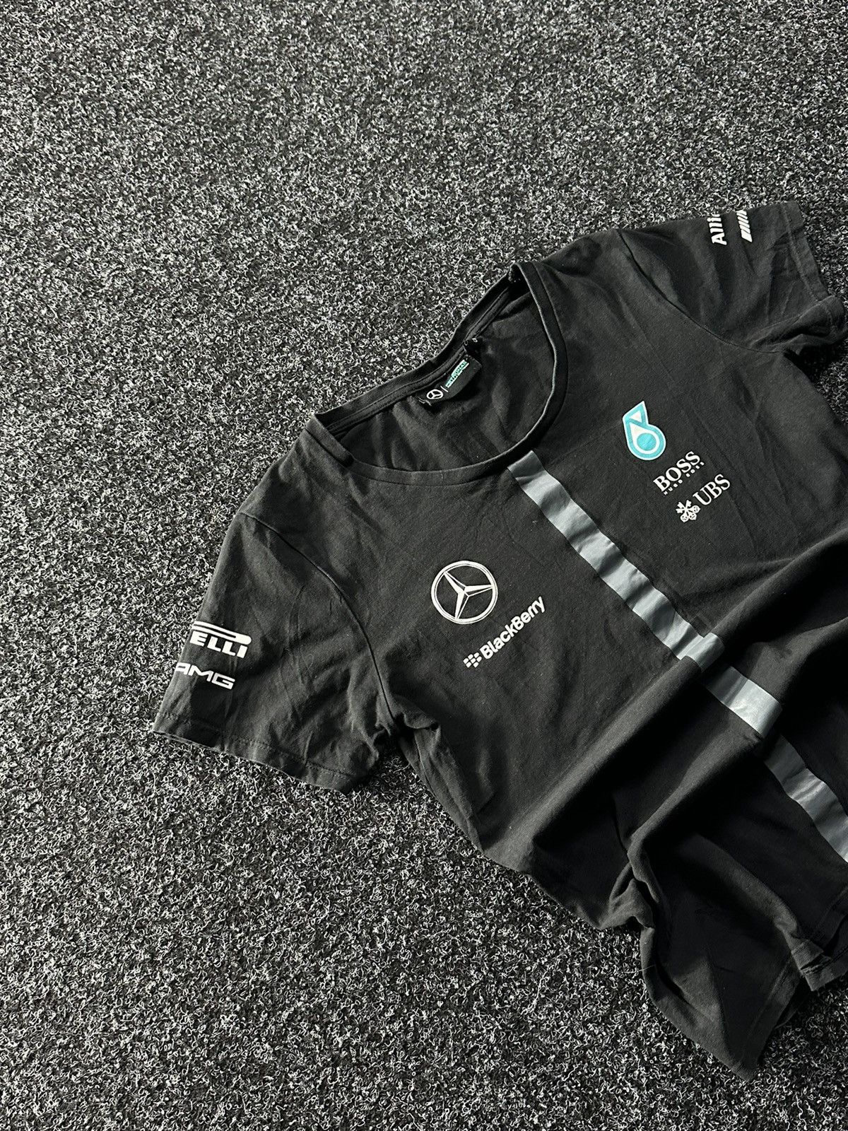 Hugo Boss × Mercedes-Benz × Vintage 🚨Petronas Racing T Shirt Mersedes Champions Hugo Boss RARE Size S / US 4 / IT 40 - 2 Thumbnail