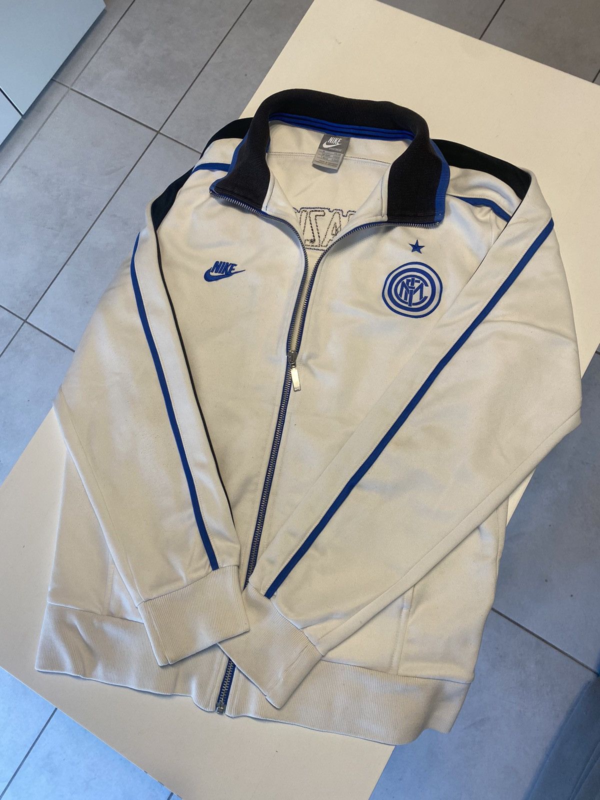 Vintage Vintage Nike x Inter,international tracksuit Size US M / EU 48-50 / 2 - 1 Thumbnail