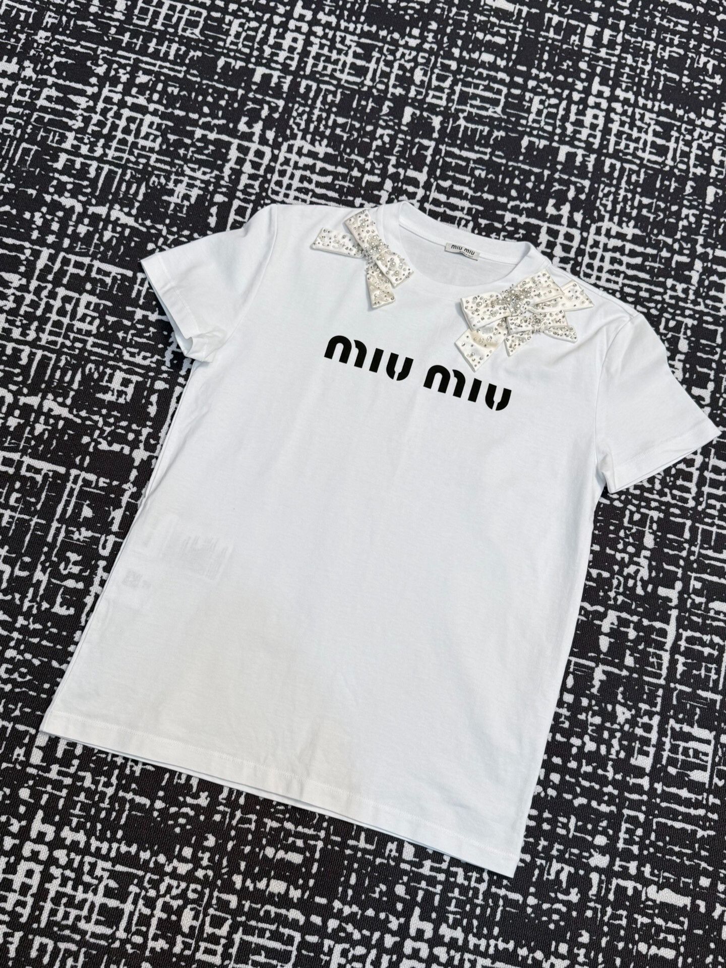 Other White Butterfly Pearl Rhinestone Top Size ONE SIZE - 1 Thumbnail