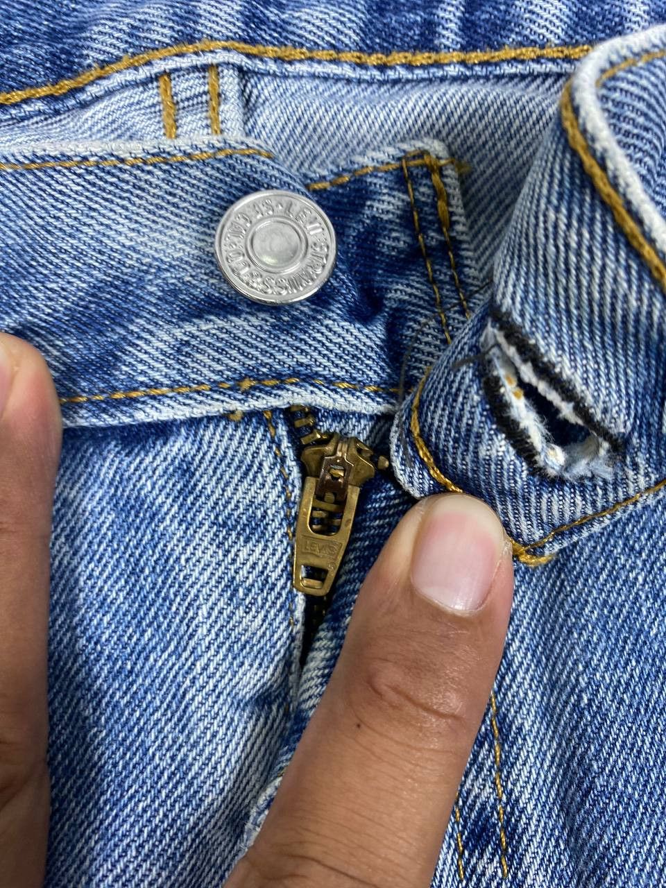Levi's vintage levis 505 slightly distressed denim nice design Size US 38 / EU 54 - 13 Thumbnail