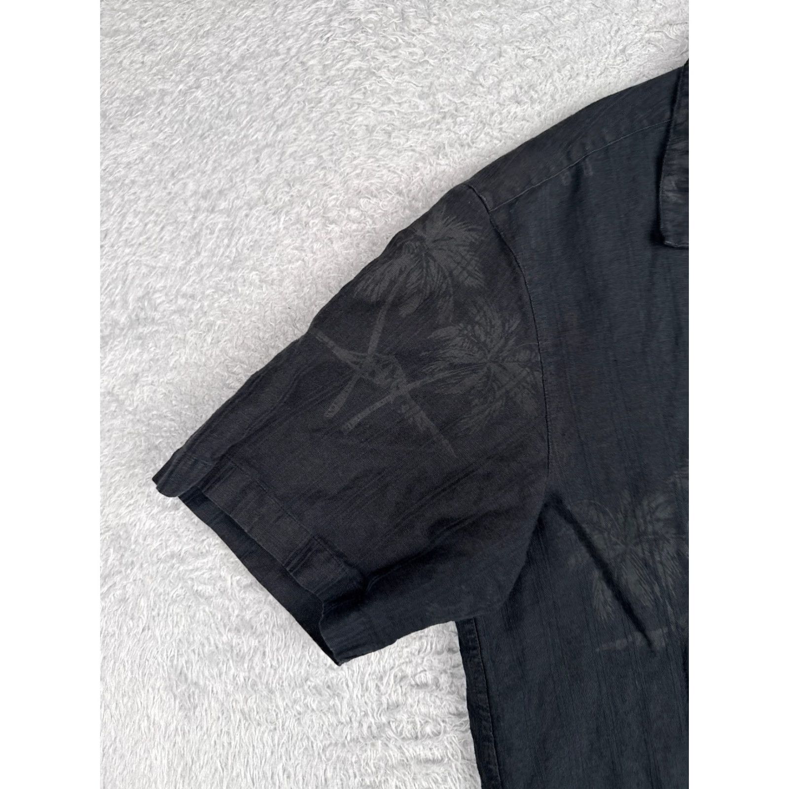 Vintage Solitude Shirt Palm Tree Button-Up Linen Blend Hawaiian Adult Large Black Floral 40 in Chest Short Sleeve Hawaii Mens Size US L / EU 52-54 / 3 - 3 Thumbnail
