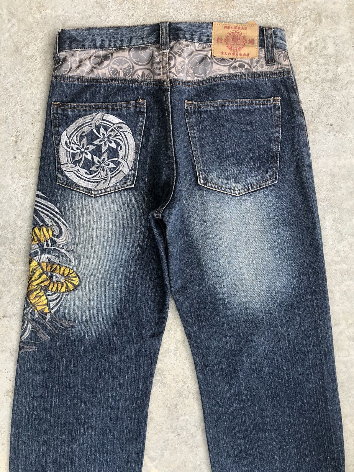 Japanese Brand Japanese Buden Tiger Embroidered Jeans Distressed Jeans Size US 31 - 8 Thumbnail