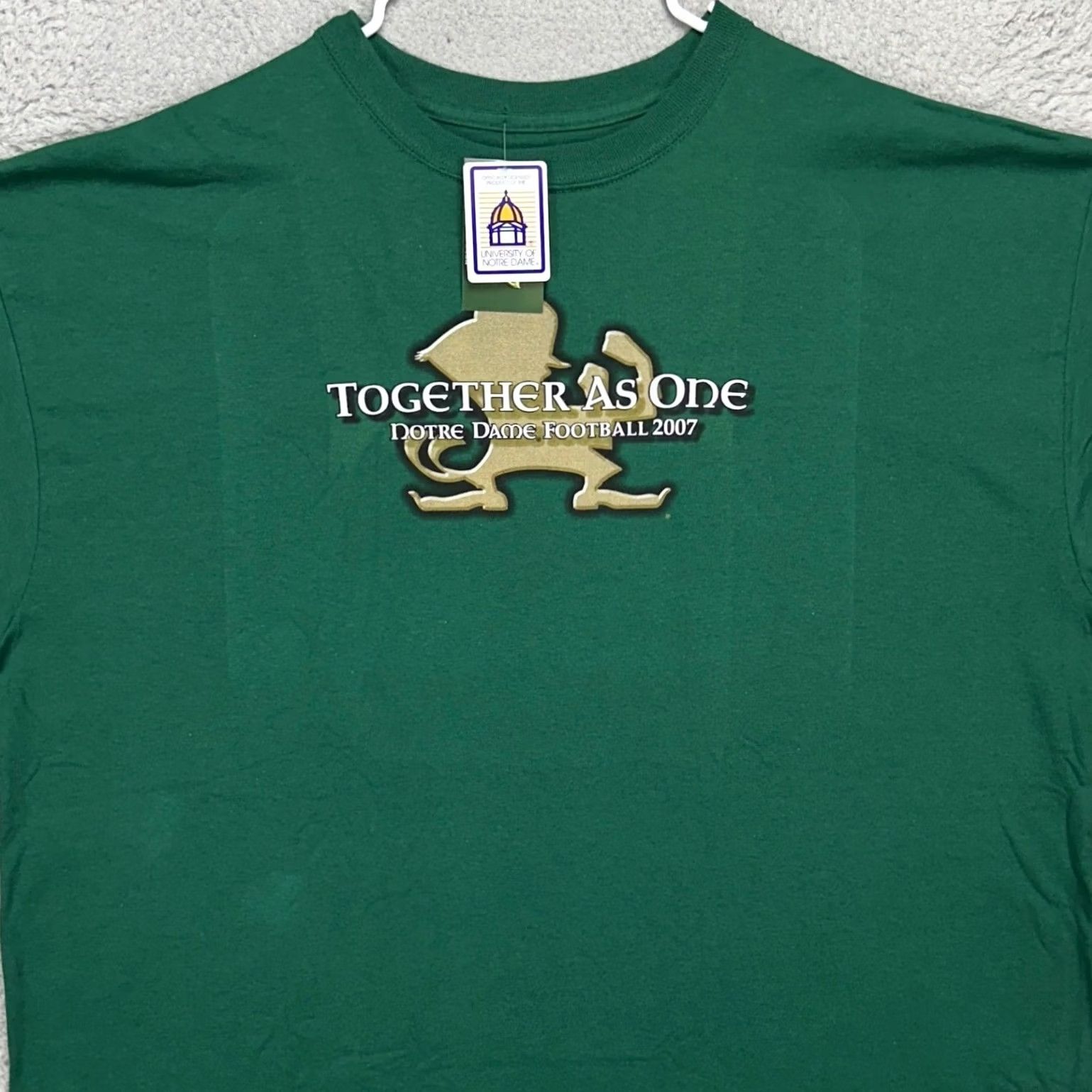 Adidas Adidas Notre Dame Mens 2XL T-Shirt 2007 Green Graphic Short Sleeve Tee NEW Size US XXL / EU 58 / 5 - 2 Thumbnail