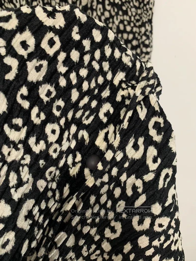 Issey Miyake Issey Miyake size:S Black Midi Skirt Size 22" - 6 Thumbnail