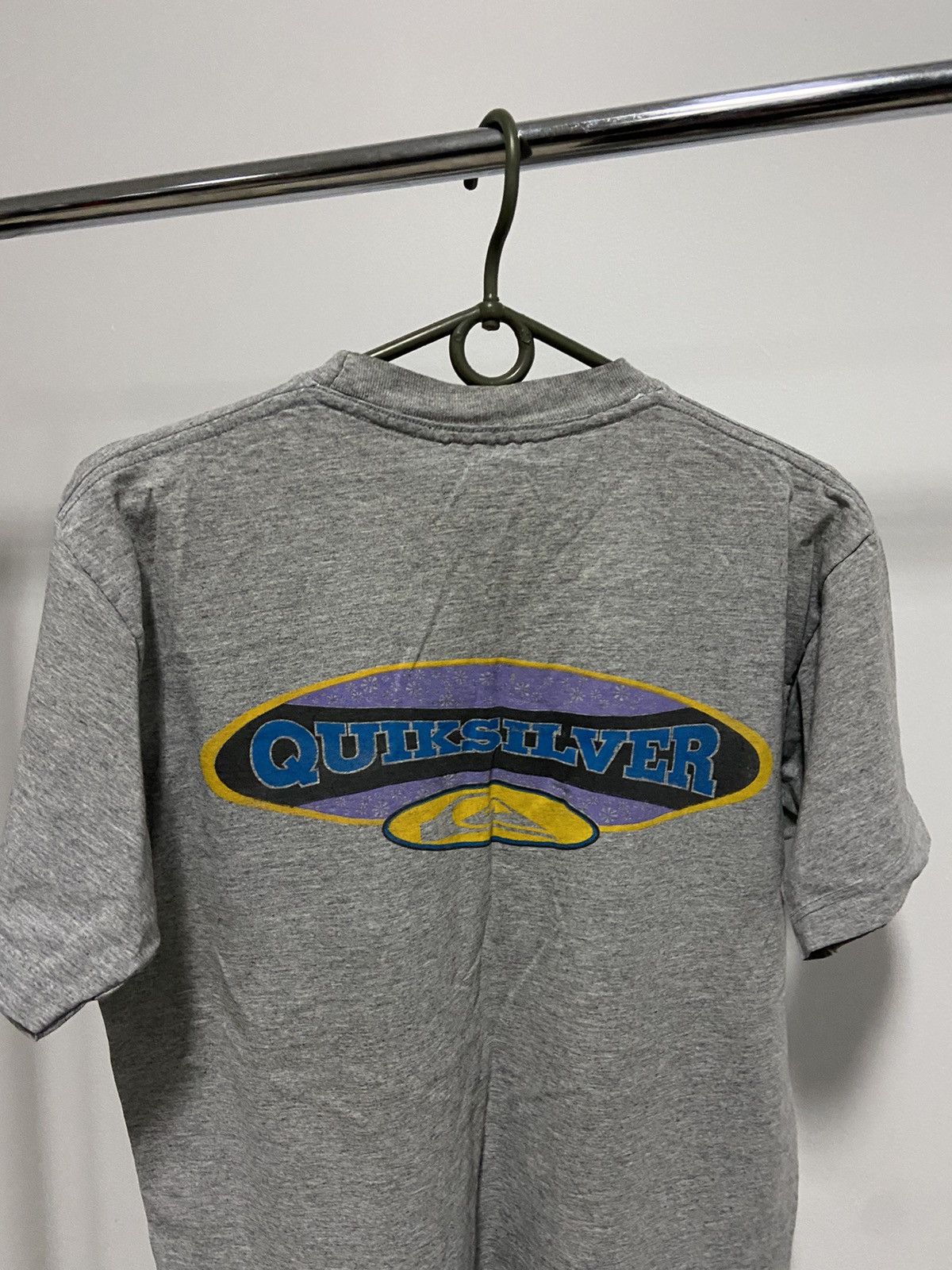 Quiksilver × Vintage Quiksilver t shirt big logo vintage tee skate Size US M / EU 48-50 / 2 - 4 Thumbnail