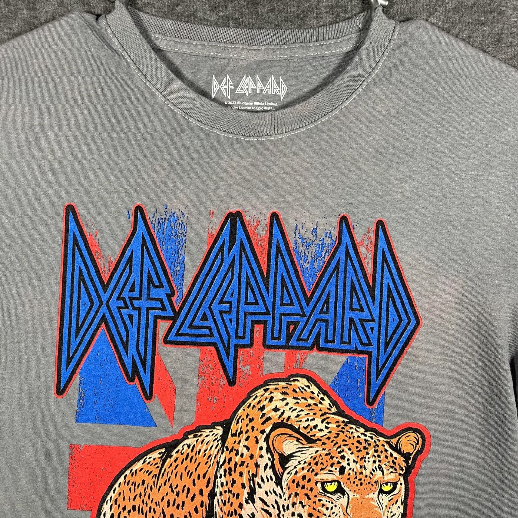 Vintage Def Leppard Shirt Mens S Gray Animal Leopard Union Jack Graphic Rock Tee Size US S / EU 44-46 / 1 - 2 Thumbnail