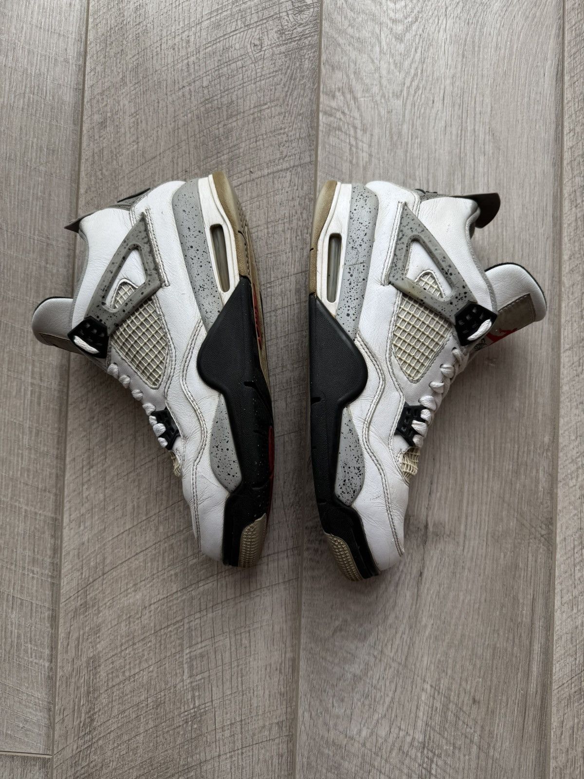 Jordan Brand Jordan 4 Retro OG Mid White Cement 840606-192 size 41 us 8 Size US 8 / EU 41 - 8 Thumbnail