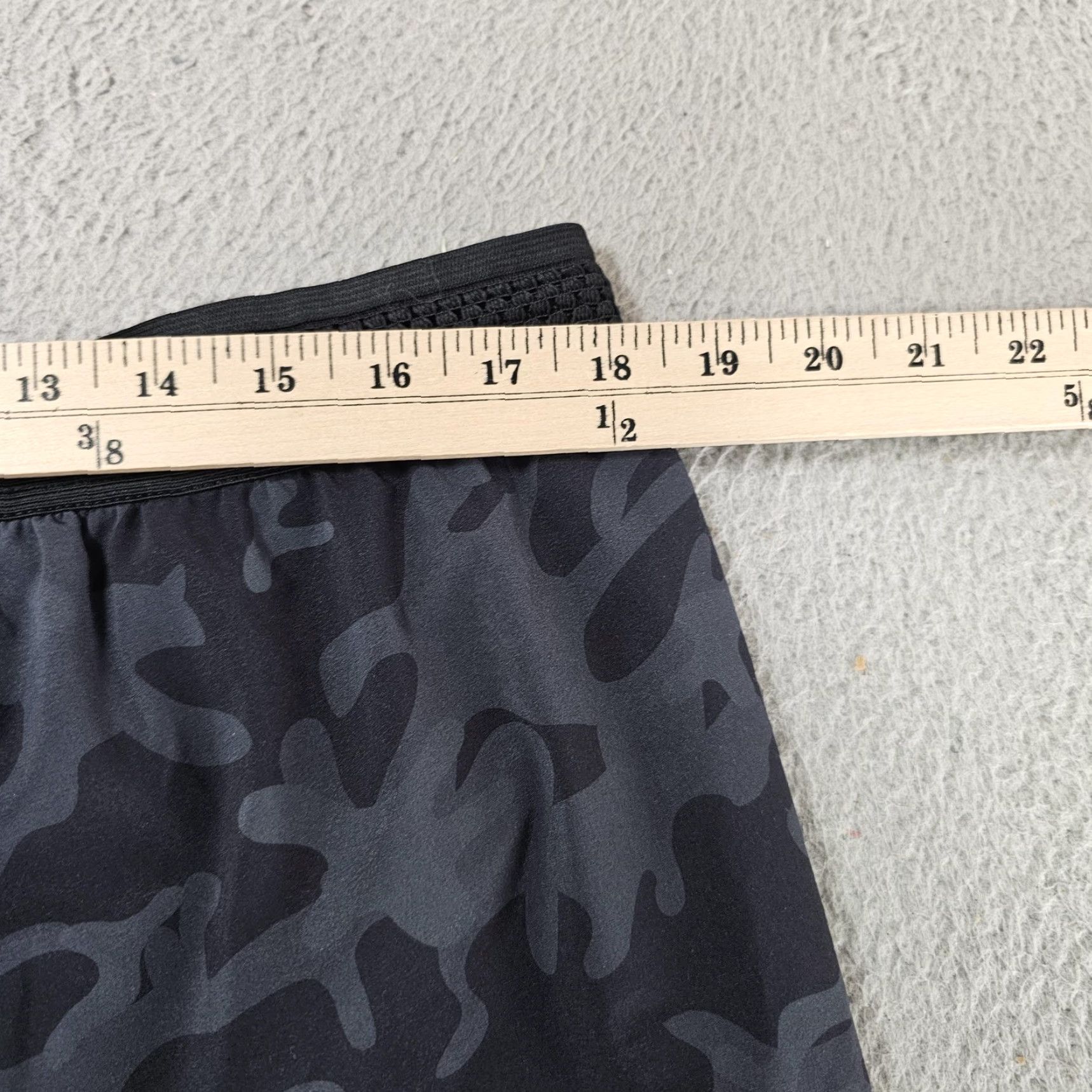 Ten Thousand Ten Thousand Session Short Mens 2XL Gray Camouflage 7in Inseam Zip Pocket Running Gym Training Athletic Short Size US 39 - 5 Thumbnail