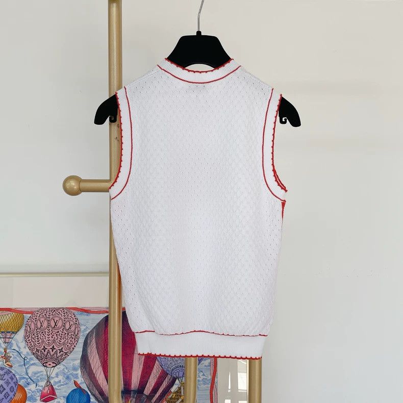 Chanel Chanel White beaded knitted vest 2504-Nextarrow Size XXS / US 00 / IT 34 - 2 Thumbnail