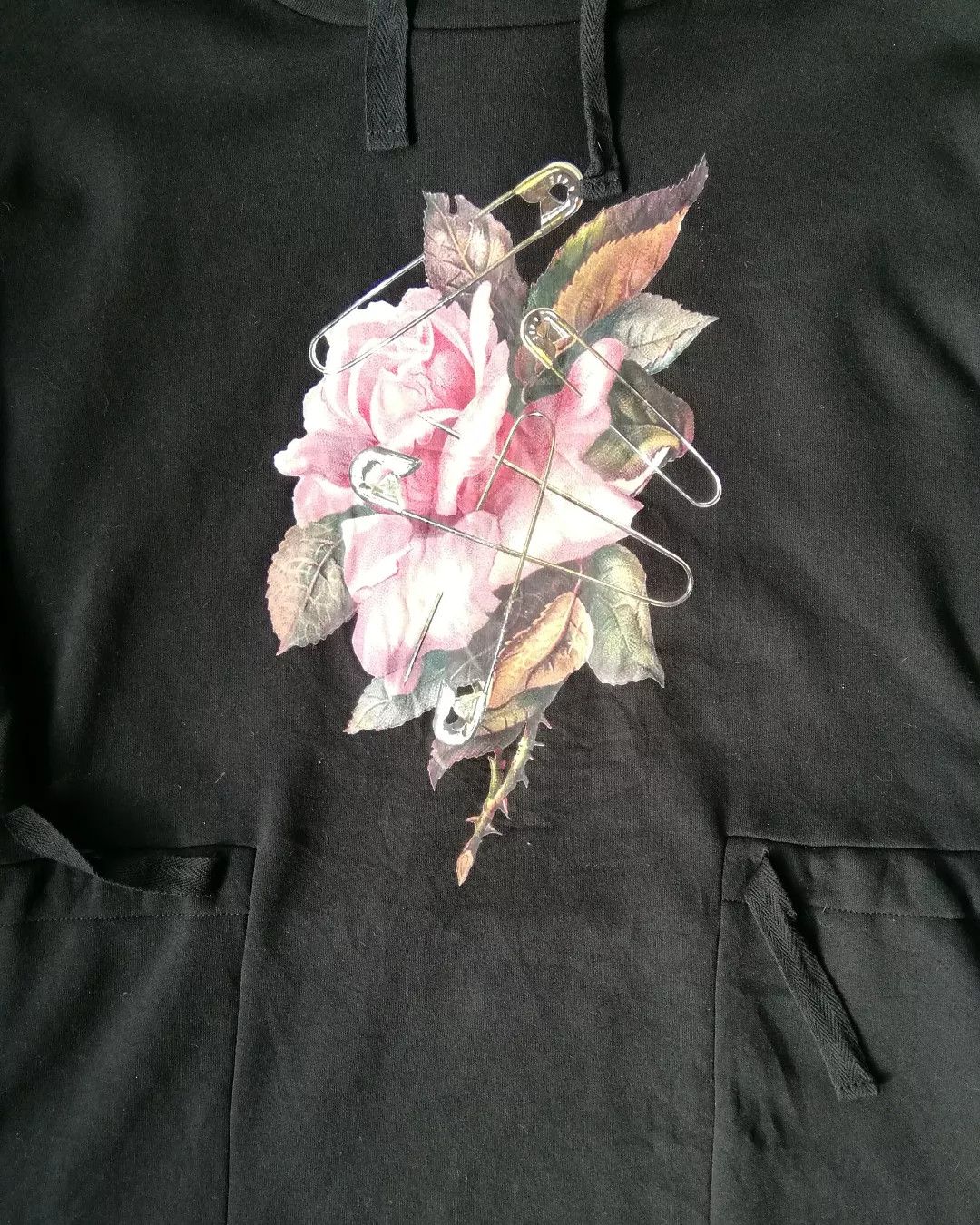 GU × Undercover GU x UNDERCOVER Oversized Hoodie Rose Graphic Size US XXL / EU 58 / 5 - 2 Thumbnail