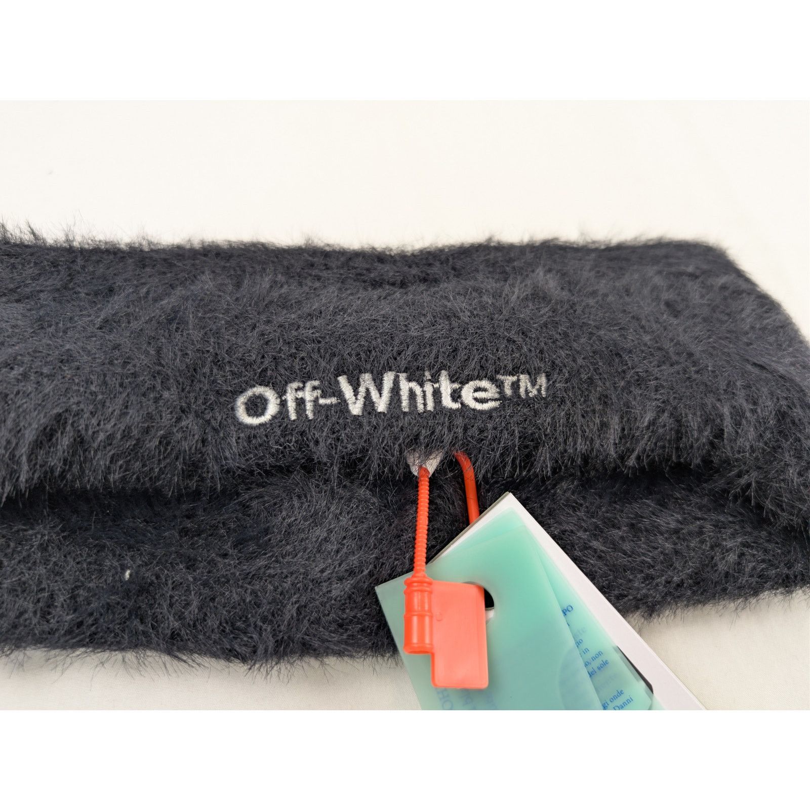 Off-White o1rshd1 Size: OS / Bounce Ski Headband in black faux-fur Size ONE SIZE - 4 Thumbnail