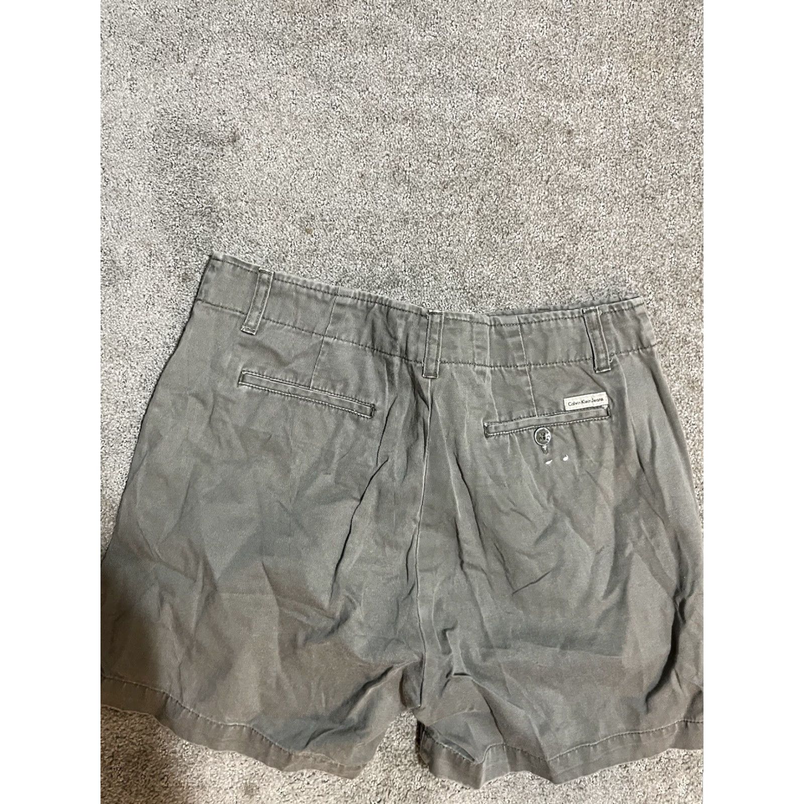 Calvin Klein Calvin Klein Shorts Women 6 Gray Inseam 5" Flat Front Button Zip Stretch Pockets Chino Casual Size 28" / US 6 / IT 42 - 2 Thumbnail