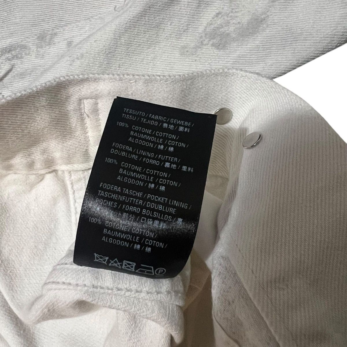 Balenciaga BALENCIAGA 2021SS DEMNA DISTRESSED THRASH WHITE DENIM JACKET Size US S / EU 44-46 / 1 - 8 Thumbnail
