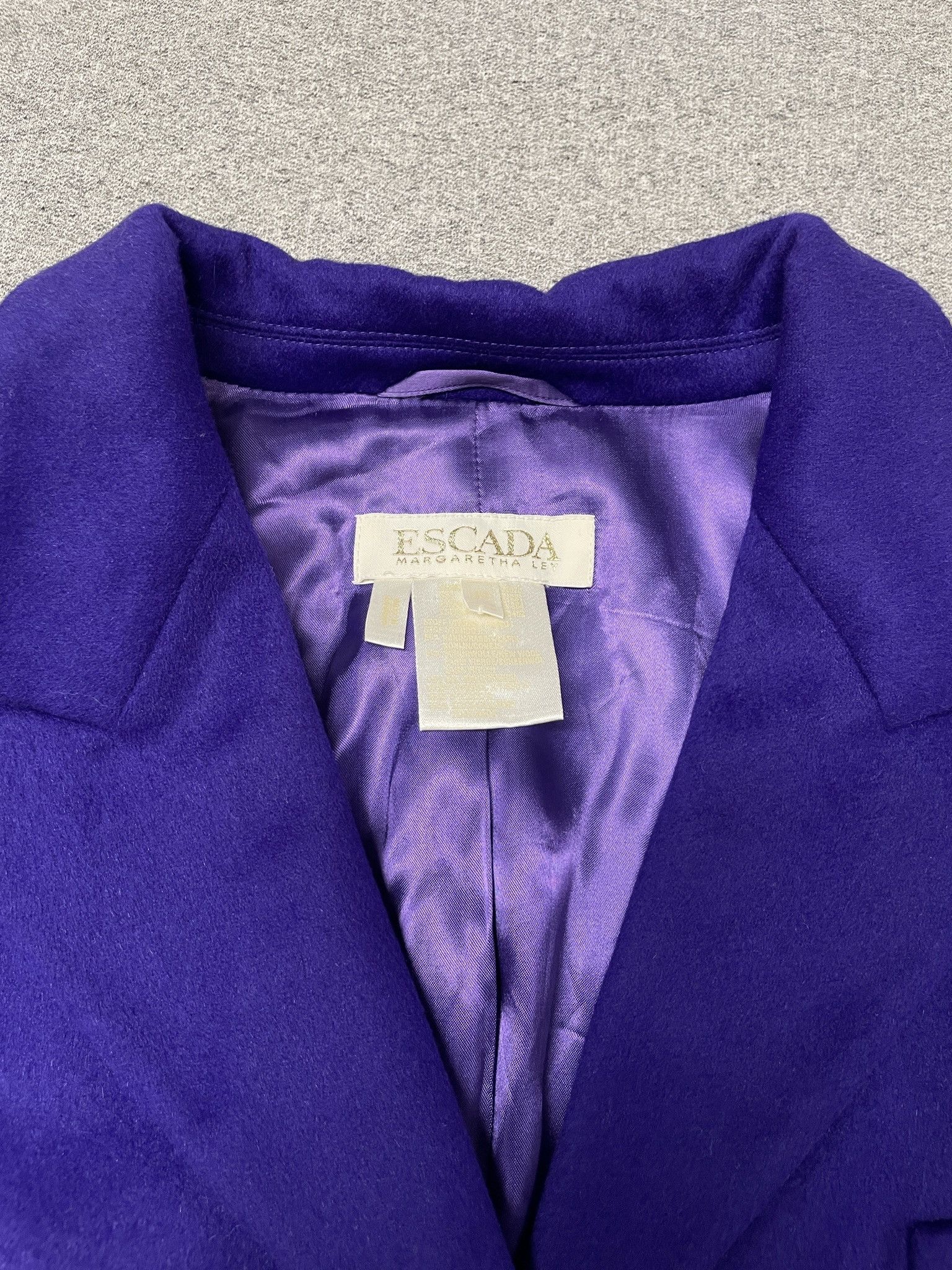 Escada 80s Escada Old Economy Wool Blazer with Gold Buttons Size S / US 4 / IT 40 - 3 Thumbnail