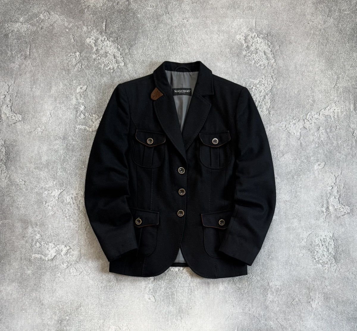 Schneiders Schneiders F40/USA8/I42 black virgin wool jacket blazer Size M / US 6-8 / IT 42-44 - 1 Thumbnail
