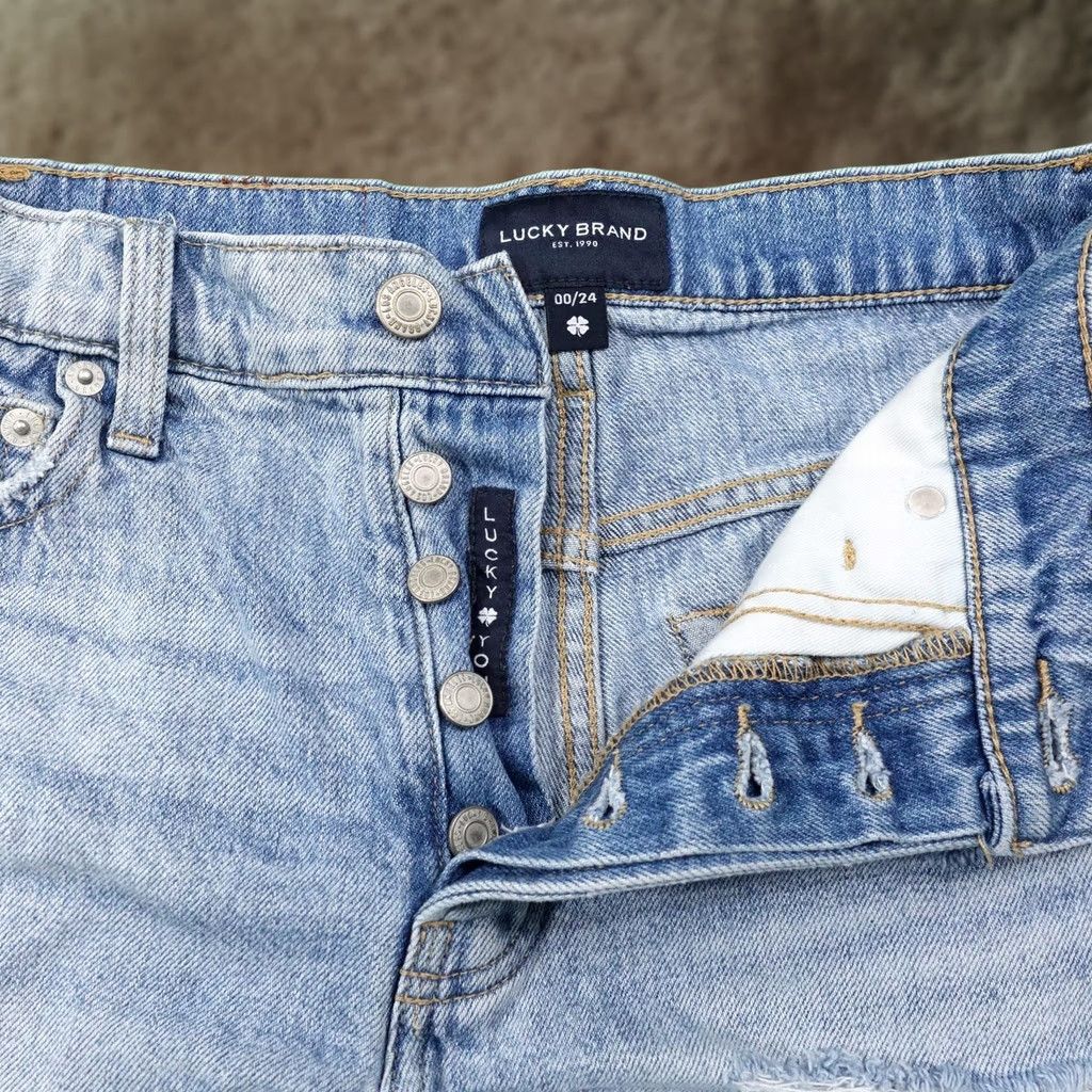 Lucky Brand Lucky Brand Mom High Rise Shorts Womens 00 Denim Blue Distressed 5-Pocket Fringe Summer Casual Jeans Shorts Womens Size 24" / US 00 / IT 34 - 1 Thumbnail