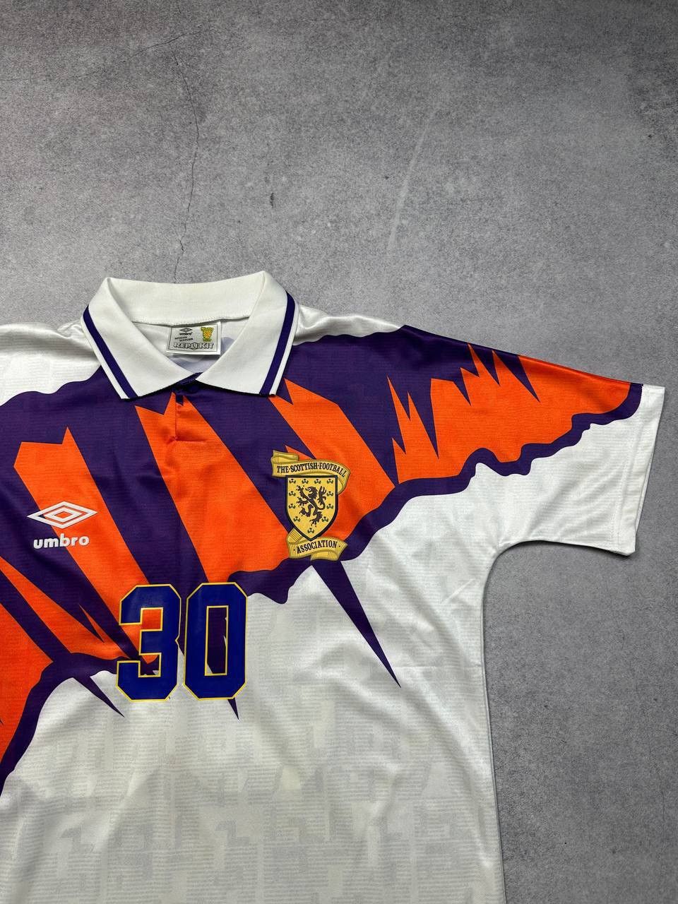 Umbro Vintage Umbro Scotland Jersey, Size L – Classic Football tee Size US L / EU 52-54 / 3 - 3 Thumbnail