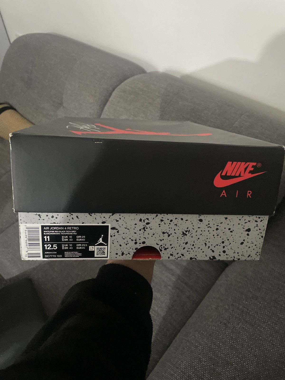 Jordan Brand Jordan 4 Fire Red - LIKE NEW , Taken care of Size US 11 / EU 44 - 2 Thumbnail