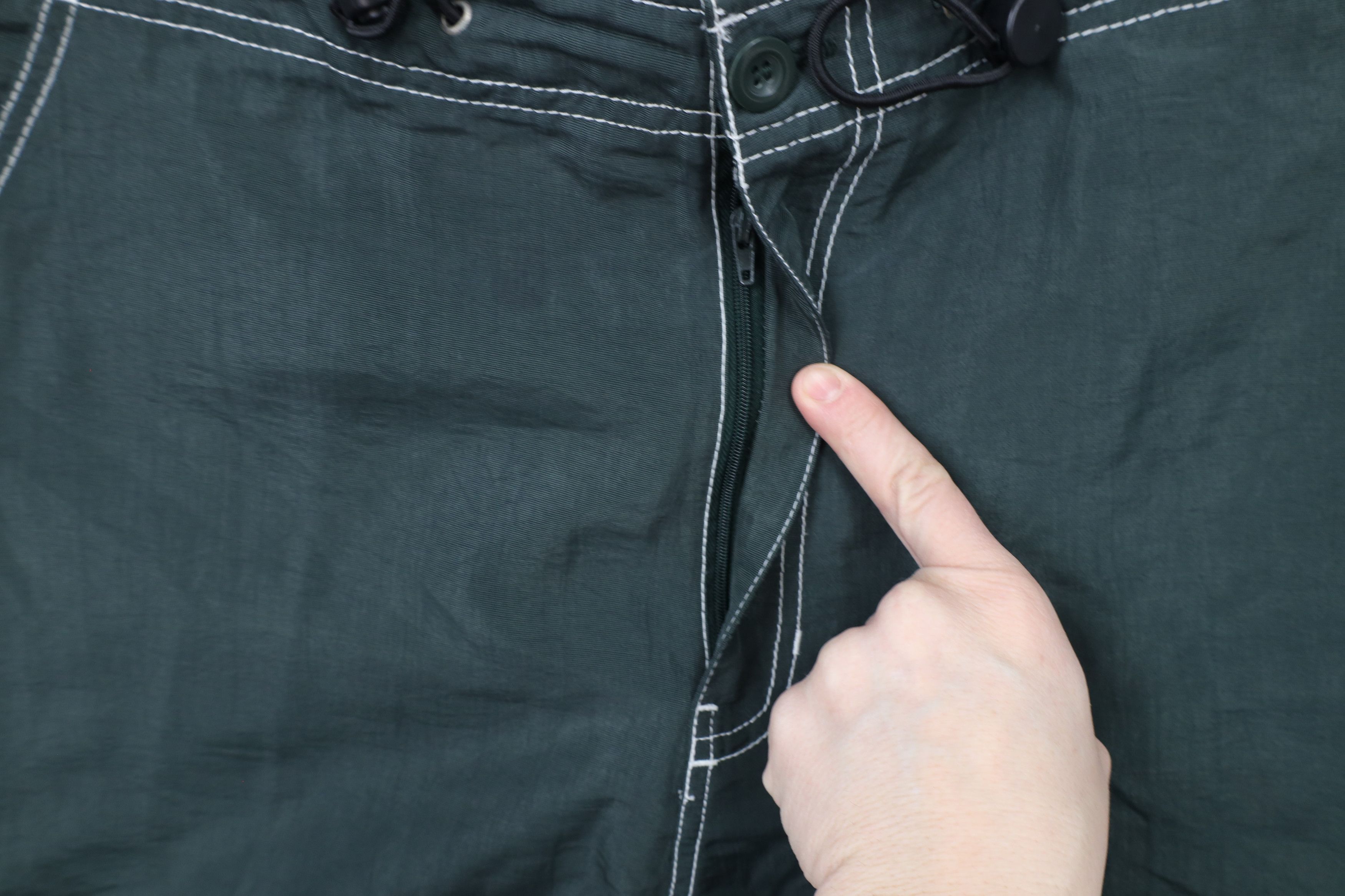 Vintage Vintage 90s Y2K Streetwear Cuff Windbreaker Capris Pants Size US 34 / EU 50 - 9 Thumbnail