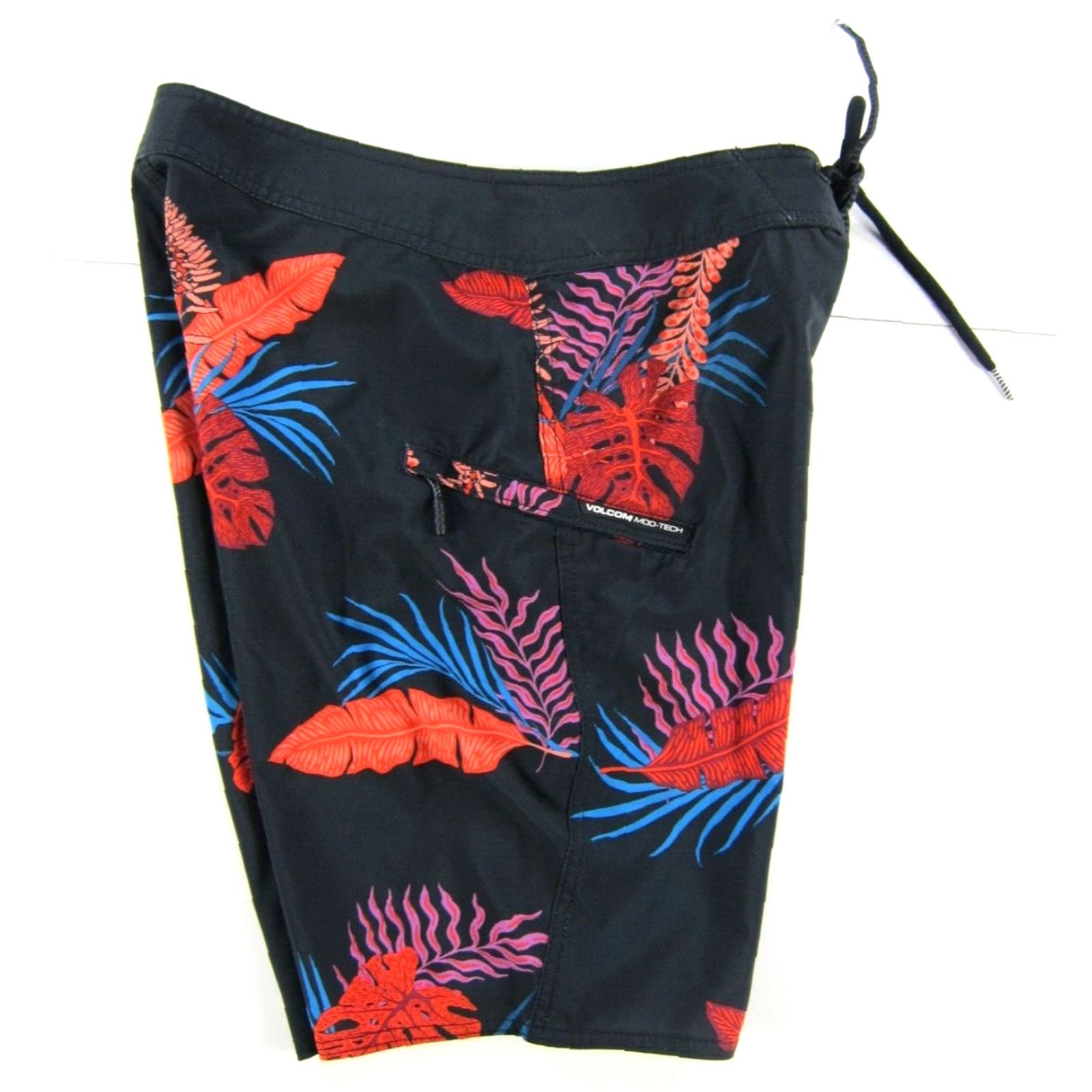 Volcom VINTAGE Volcom Mod-Tech Black Red Blue Stretch Pocket Swim Surf Beach Board Short 29 Size US 29 - 5 Thumbnail
