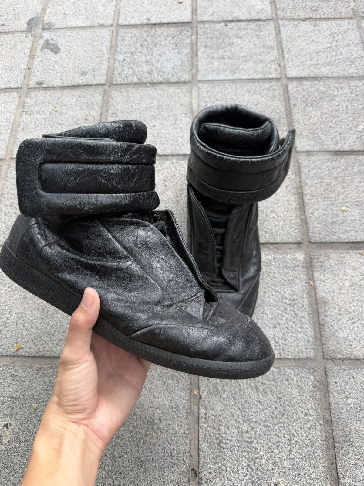 Maison Margiela Maison Margiela Future High Top Sneakers Size US 9 / EU 42 - 2 Thumbnail