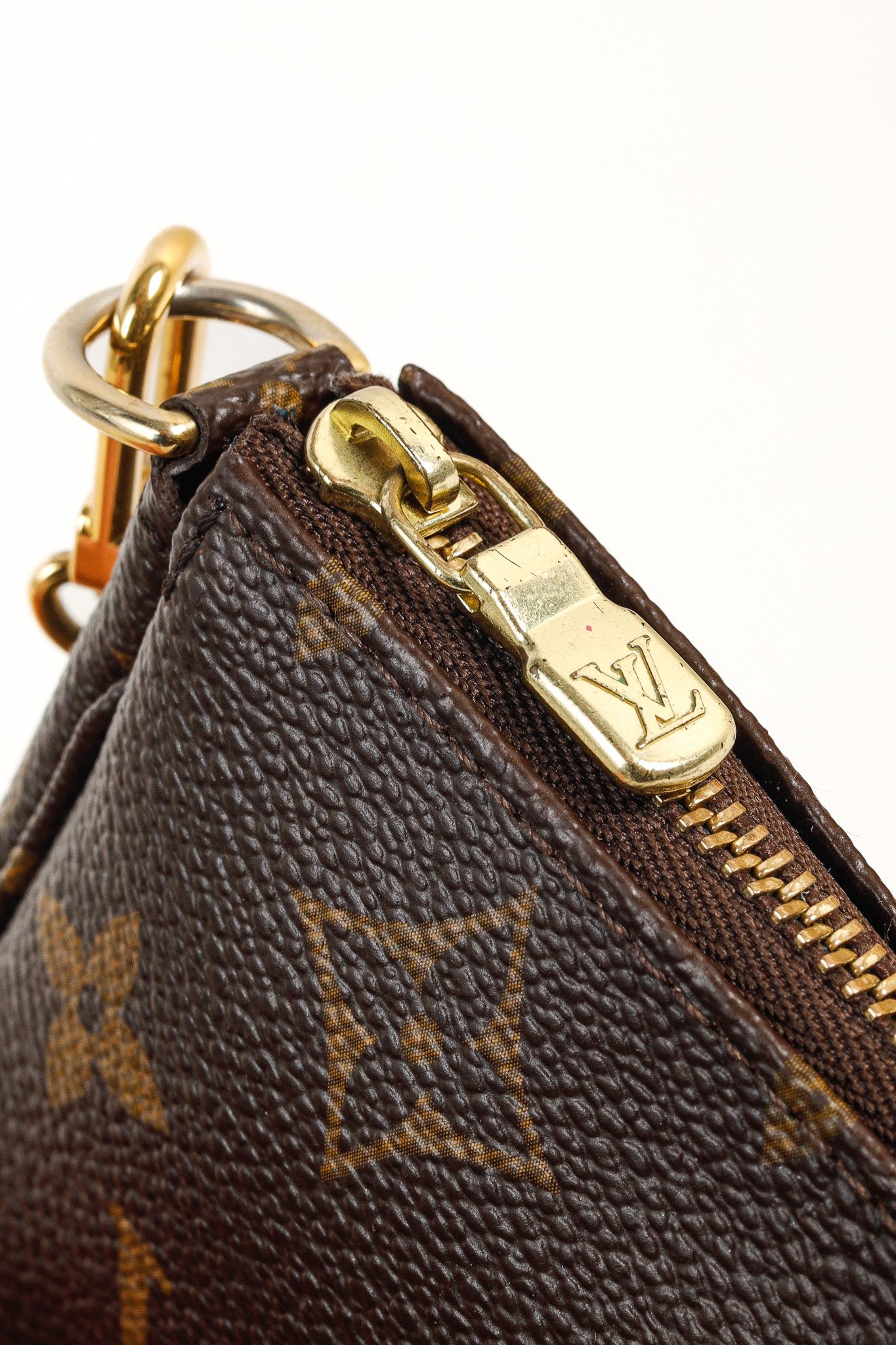 Louis Vuitton Louis Vuitton Monogram Canvas Mini Pochette Accessoires Size ONE SIZE - 7 Thumbnail