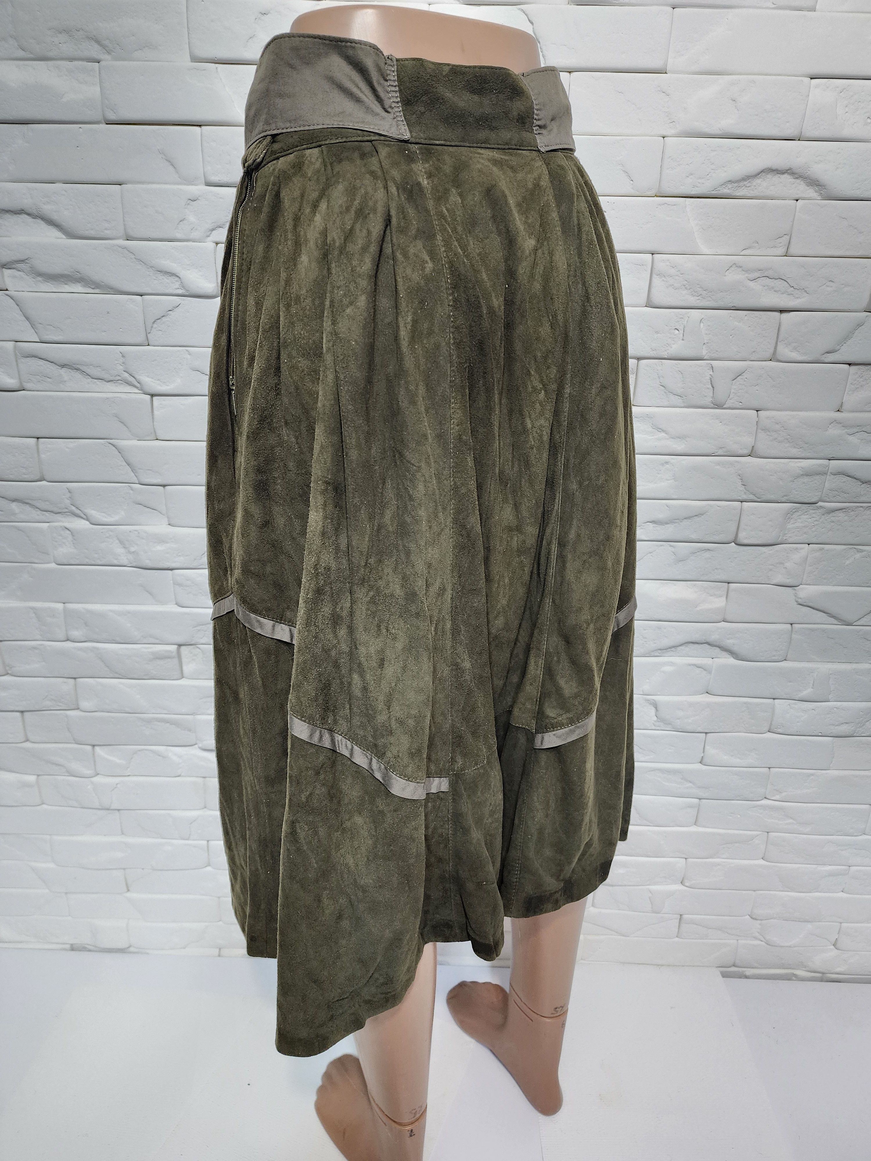 Genuine Leather Green leather skirt. Stylish green suede skirt. Size 27" / US 4 / IT 40 - 7 Thumbnail
