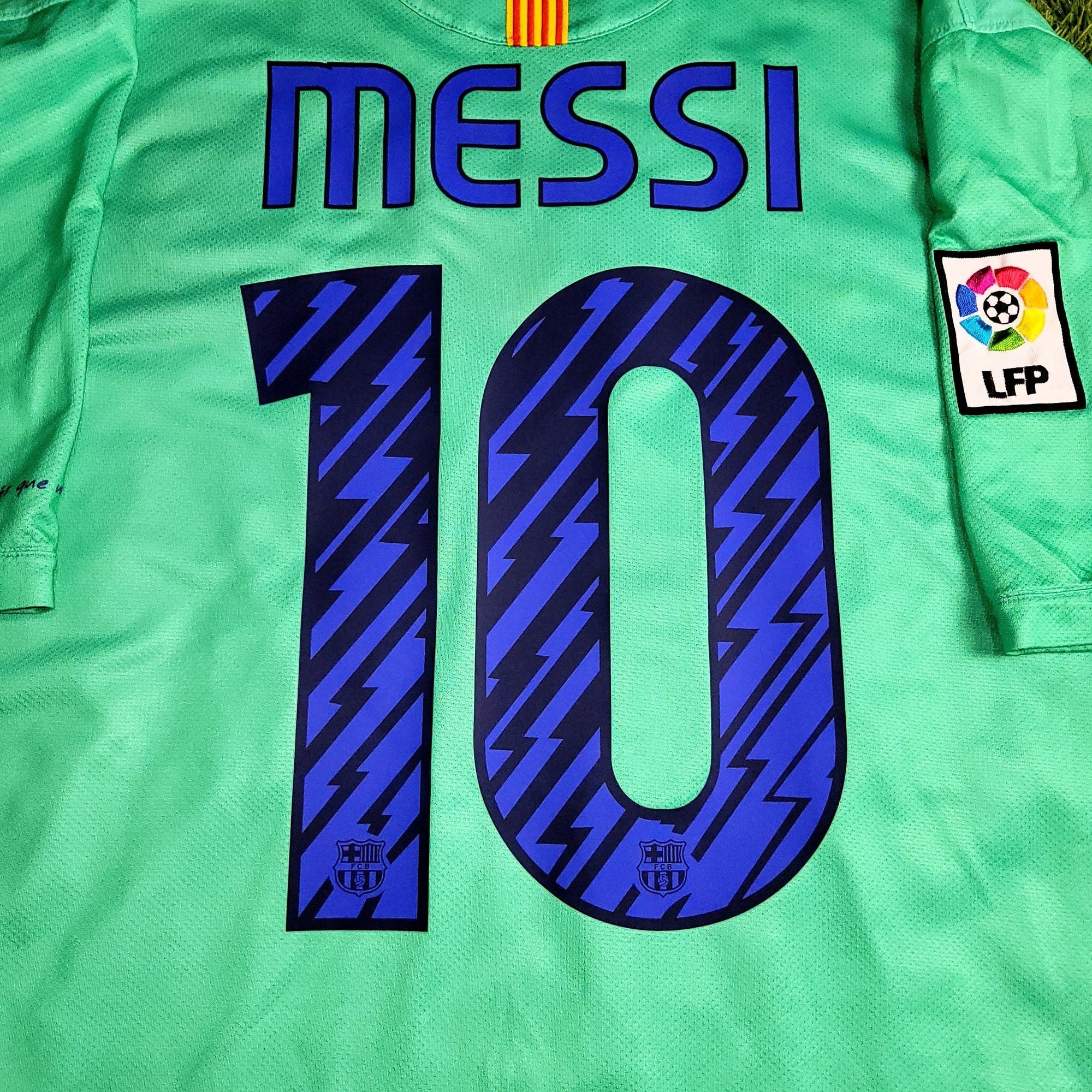 Nike Messi Barcelona 2010 2011 Away Soccer Jersey XL Size US XL / EU 56 / 4 - 2 Thumbnail