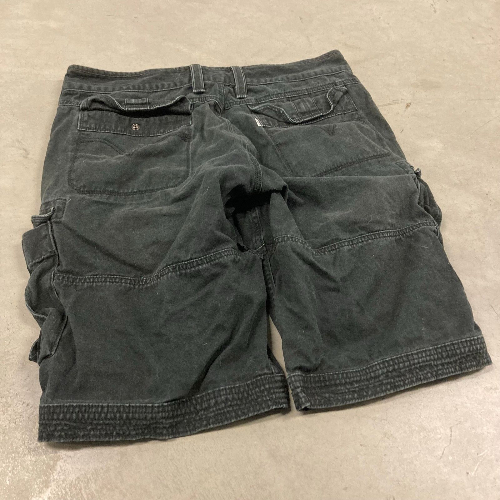 Levi's × Vintage Y2k Baggy Levi’s cargo shorts 32 Size US 32 / EU 48 - 2 Thumbnail