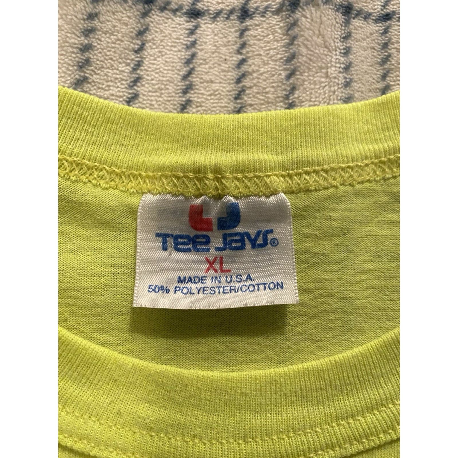 TEE JAYS VINTAGE Tee Jays 90s T-Shirt Dolphins Ocean Graphic Print Short Sleeve Crew Neck XL Yellow Mens Size US XL / EU 56 / 4 - 3 Thumbnail