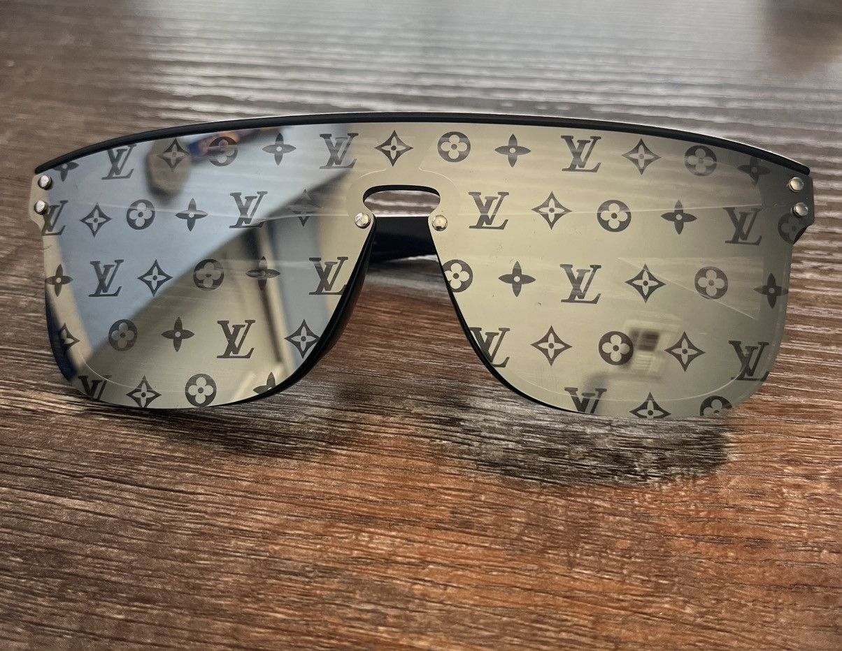 Louis Vuitton Waimea Glasses