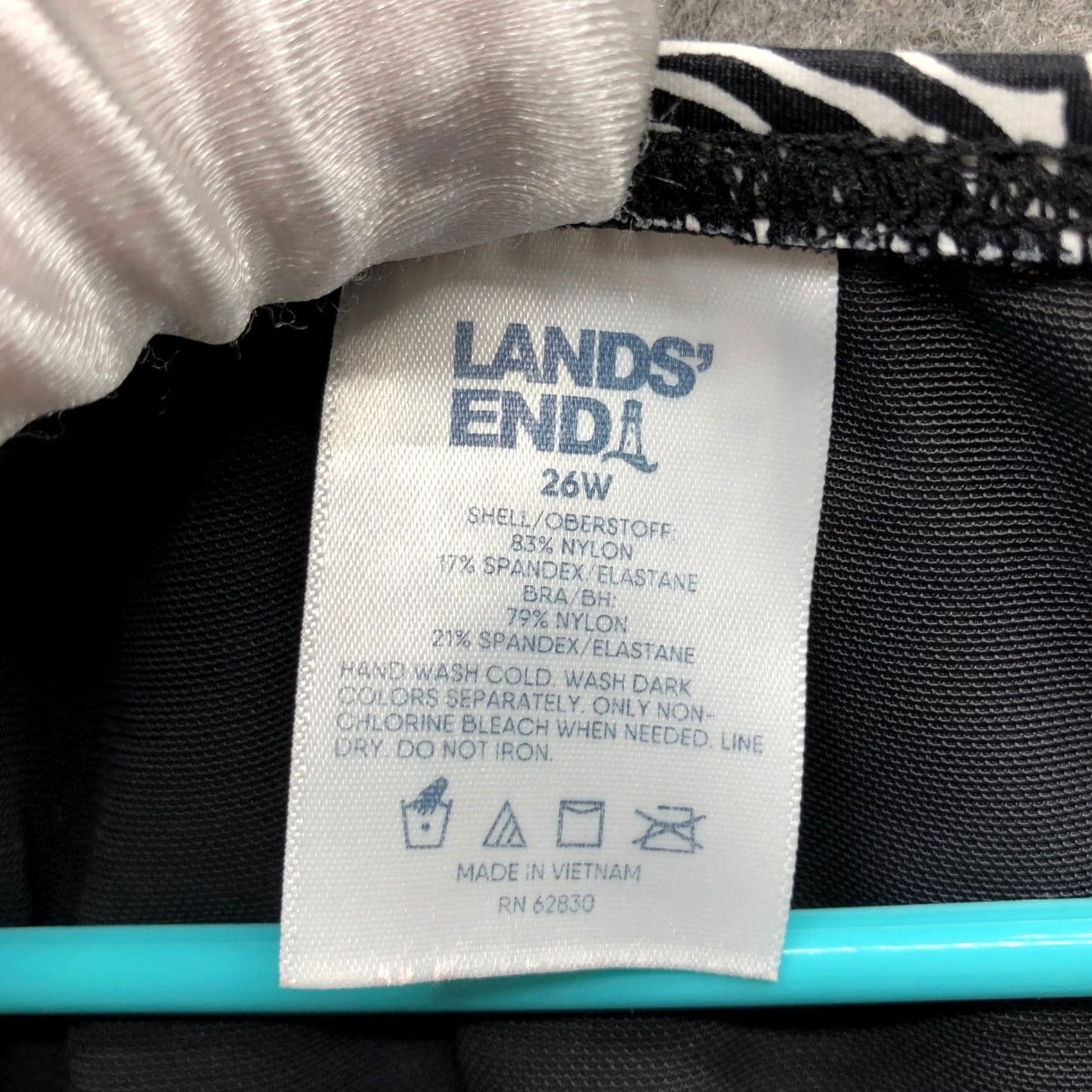 Lands' End Lands End Womens 26W Black Paisley Padded High Neck Modest Tankini Swim Top Size 4XL / US 24-26 - 5 Thumbnail