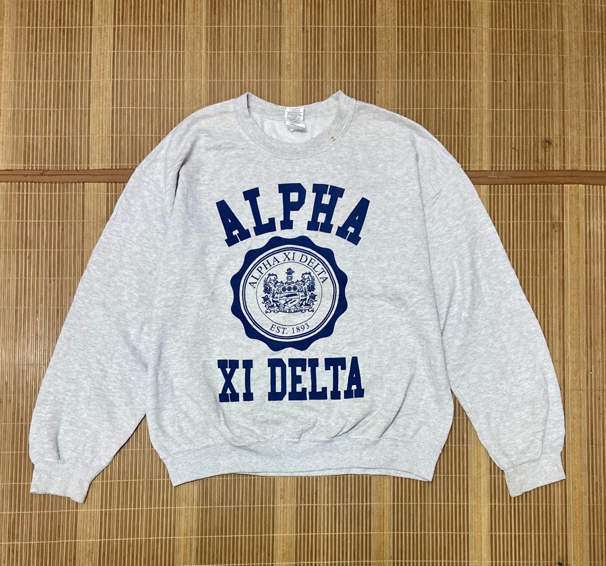 Other Alpha Xi Delta Sorority crewneck sweatshirt Size US L / EU 52-54 / 3 - 1 Thumbnail
