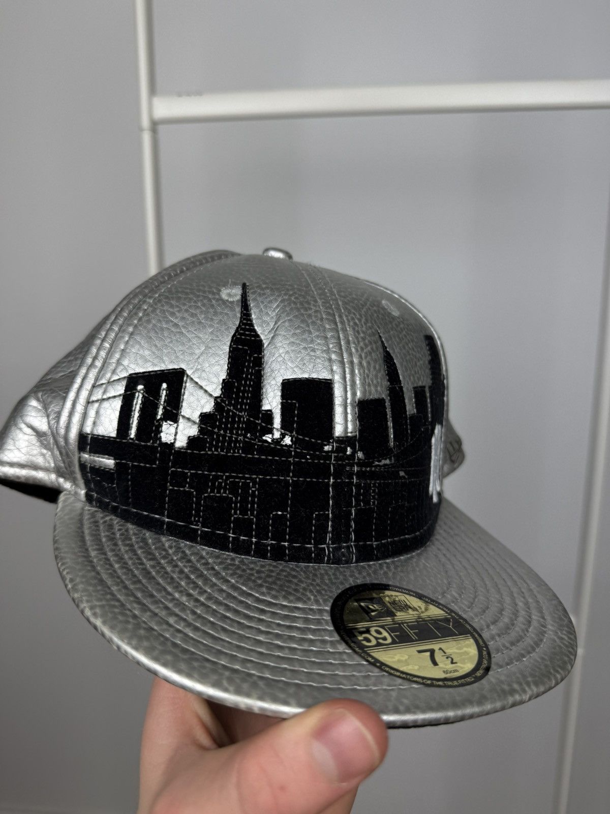 New Era Cap city lakers corduroy fitted 7 1/2 Size ONE SIZE - 3 Thumbnail