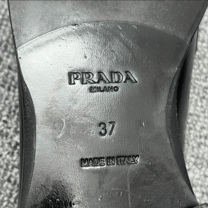 Prada Prada round toe slip-on loafers Size US 8 / IT 38 - 7 Thumbnail