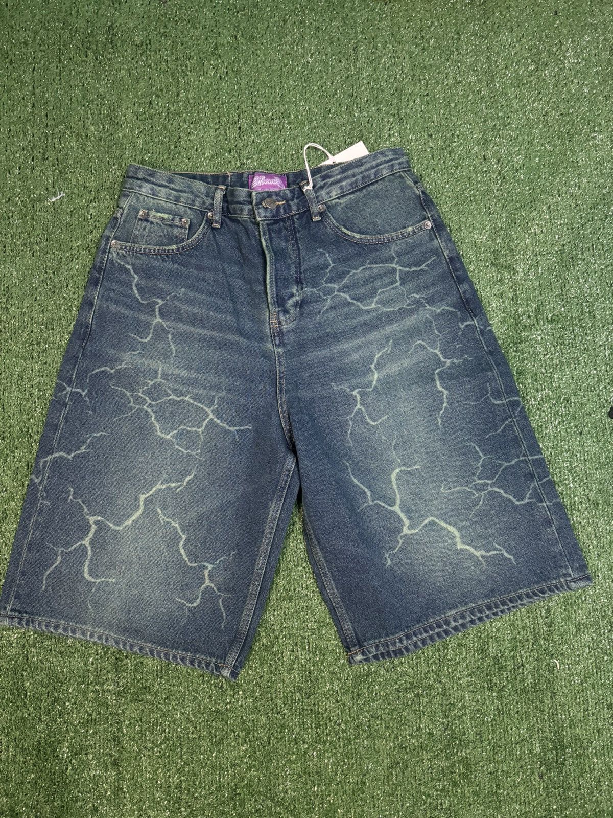 Other Effemme Short Goat Size US 32 / EU 48 - 1 Thumbnail