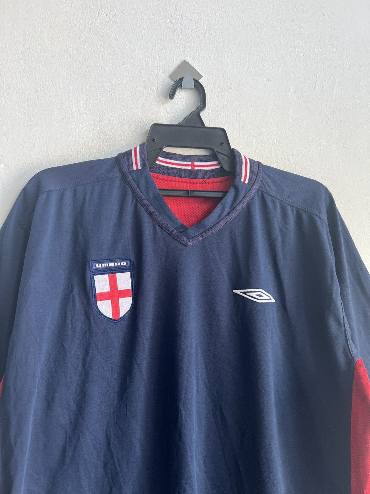 Umbro Original Vintage 2002-04 Umbro England Revisable Away Jersey Size US XL / EU 56 / 4 - 6 Thumbnail