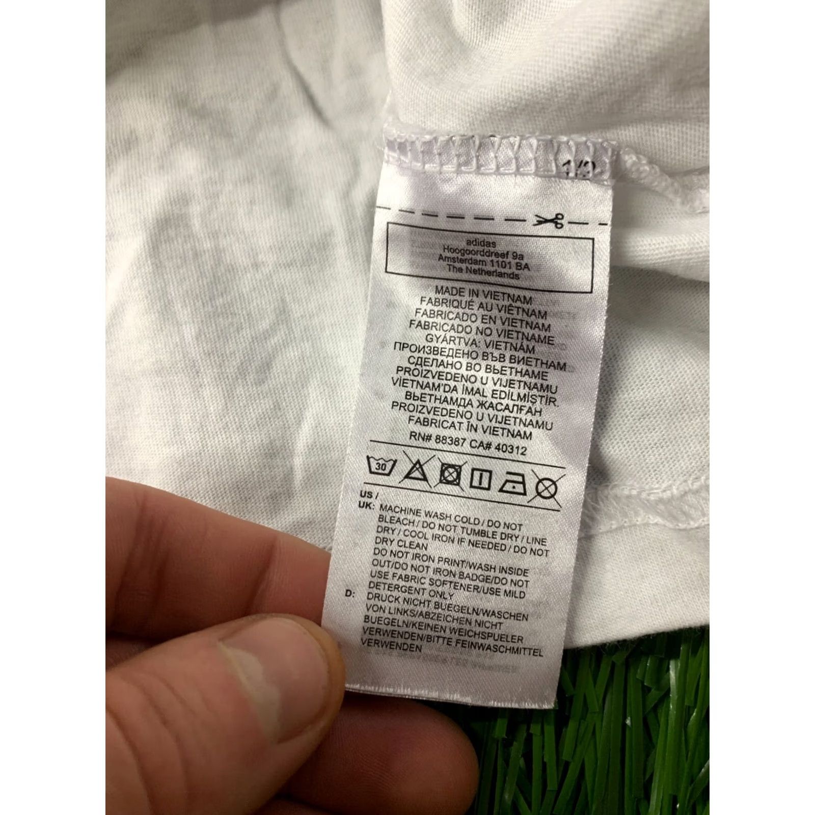 Adidas ADIDAS ZX ORIGINAL T-Shirt SHIRT Men 2020 Casual Short Sleeve 100% Cotton White Black Size S Classic Logo Jersey Length 68 cm Pit to Pit 48 cm Summer Size US S / EU 44-46 / 1 - 7 Thumbnail
