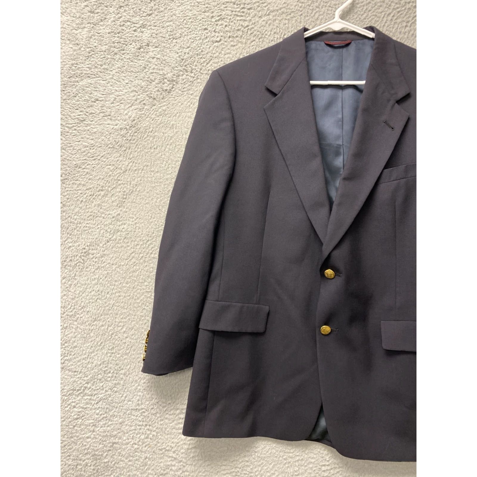 Hart Schaffner Marx Hart Schaffner Marx Blazer Navy Blue Wool Two Gold Buttons Mens 41 Regular Blue Gold Buttons Notch Lapel Single-Breasted Two-Button Front Vintage No Size 42R - 4 Thumbnail